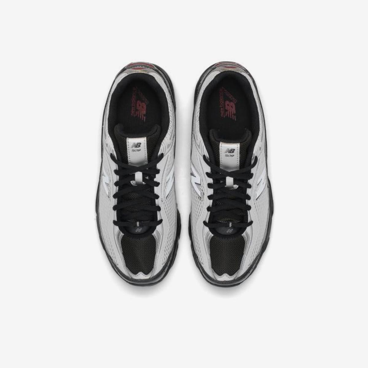 (19)Black