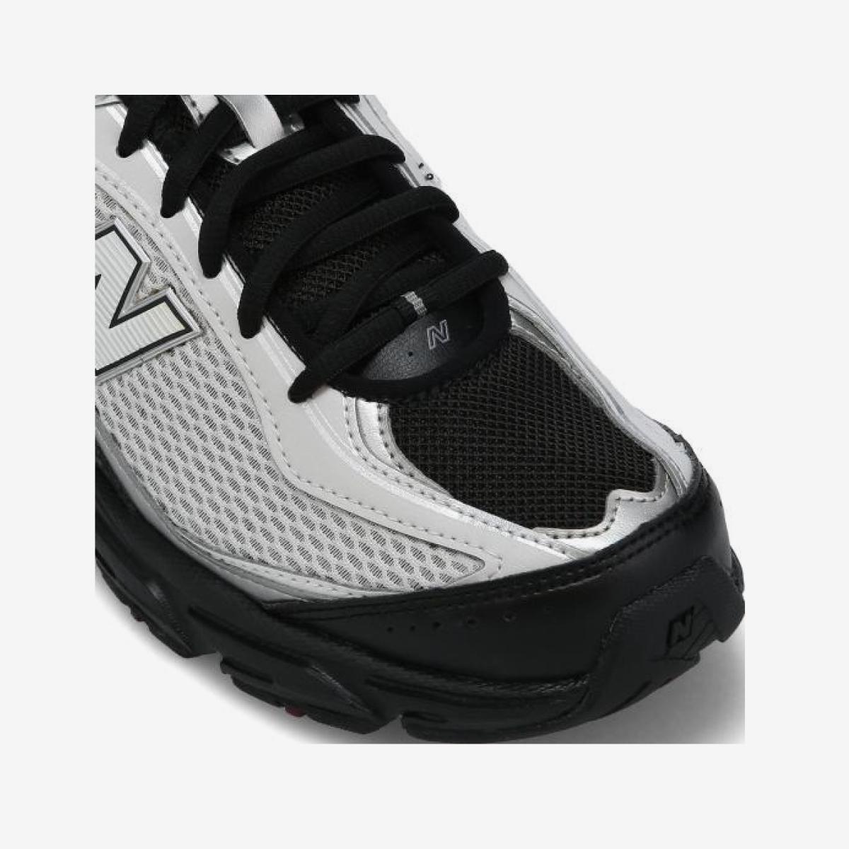 (19)Black