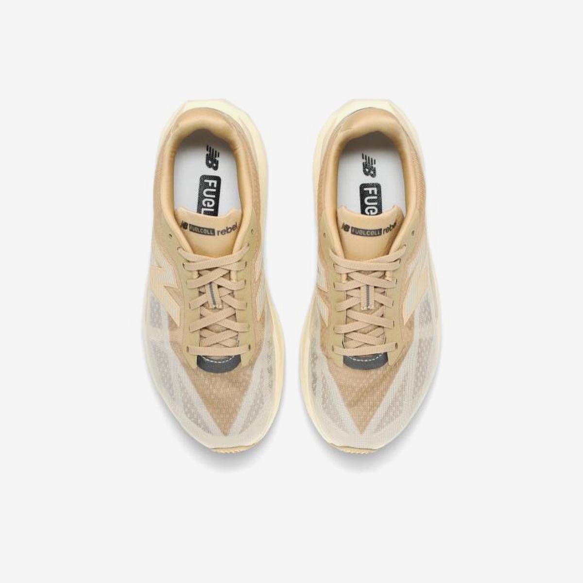 (35)Beige