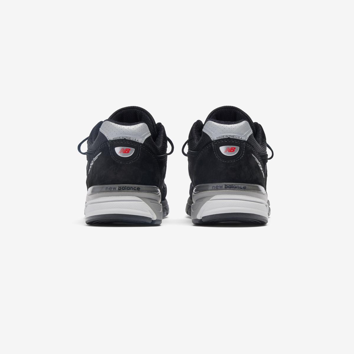 (19)Black