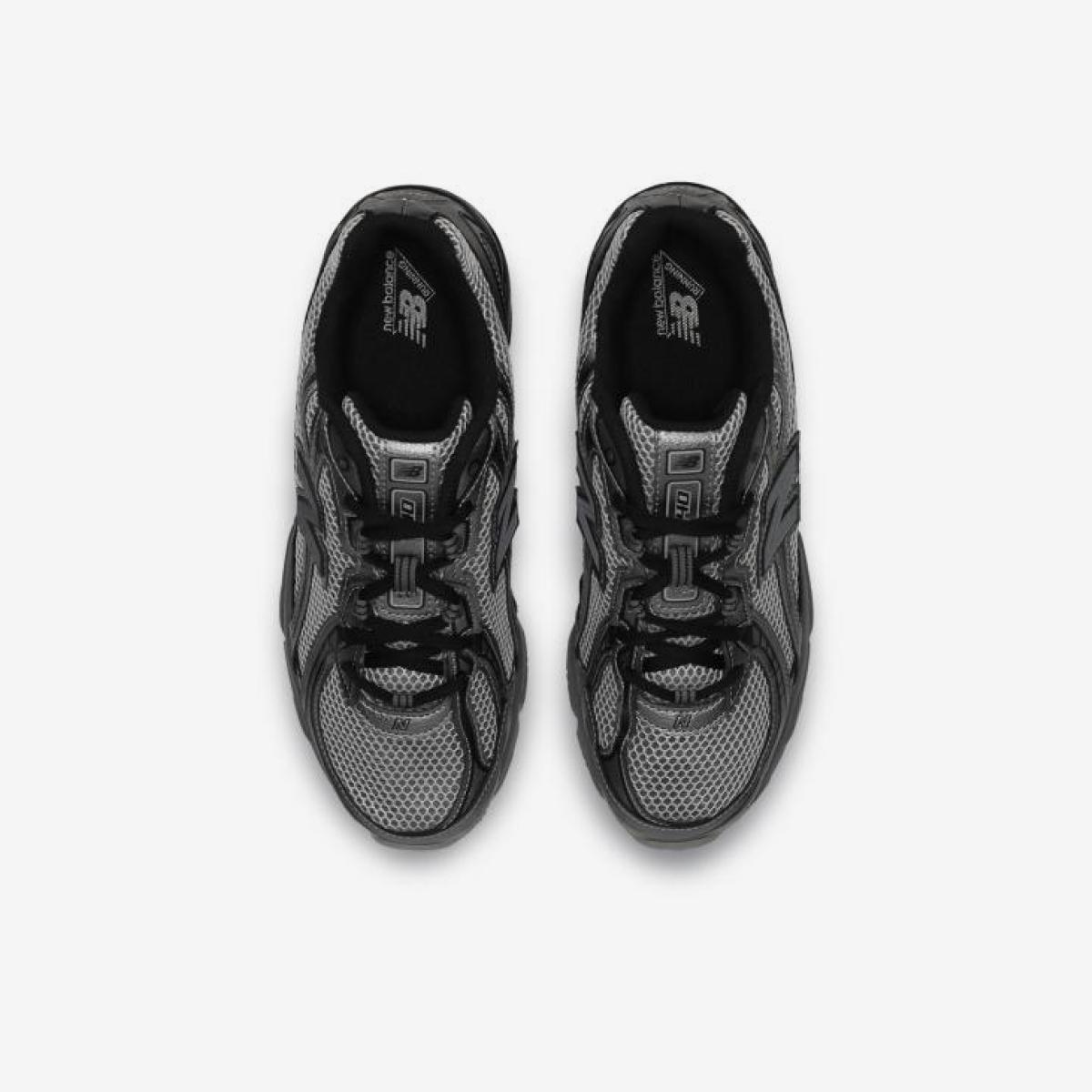 (19)Black