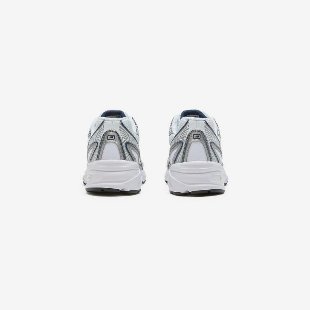(91)Silver