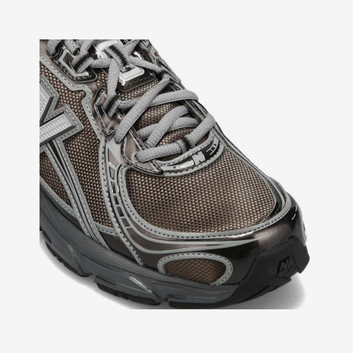 (17)Dark Gray