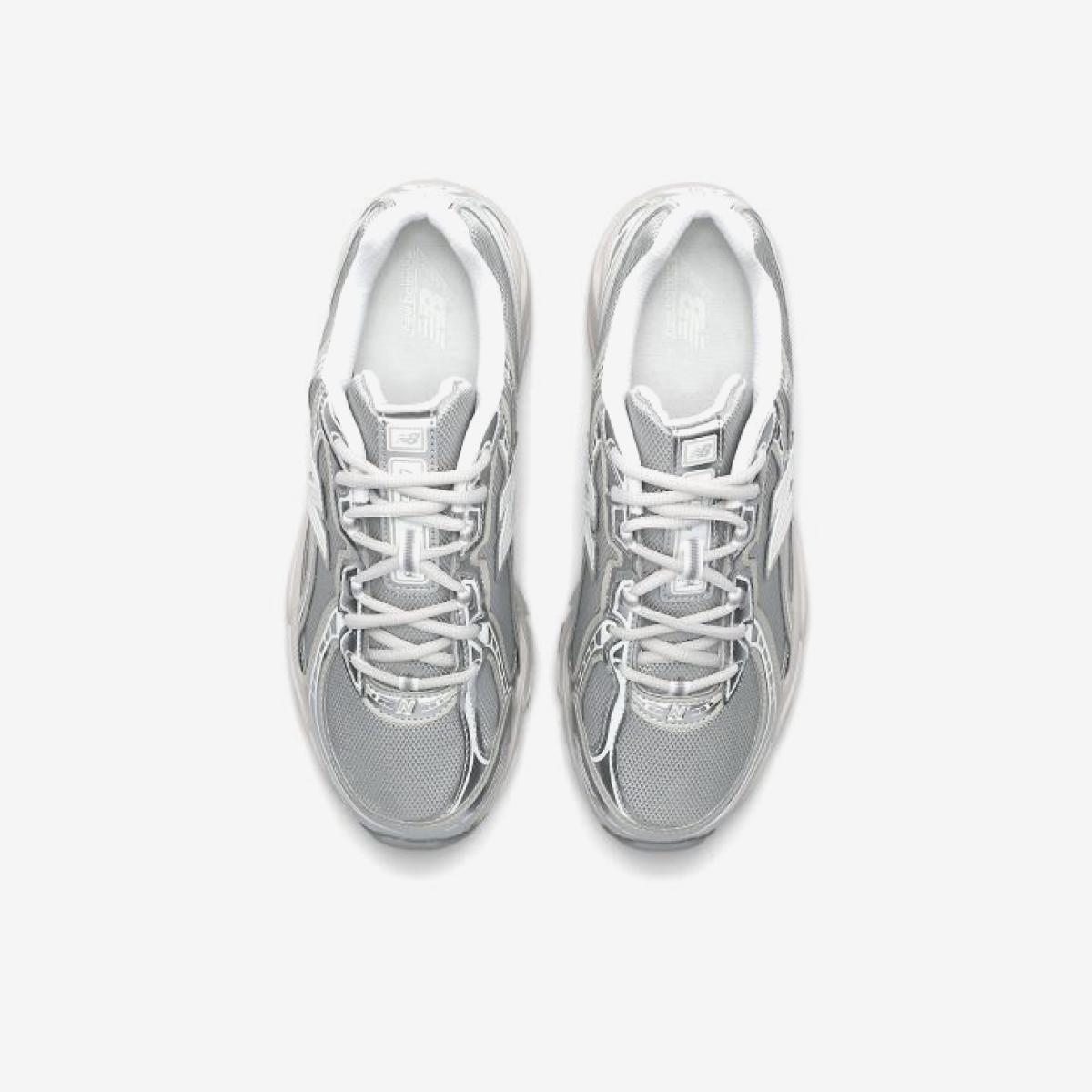 (91)Silver