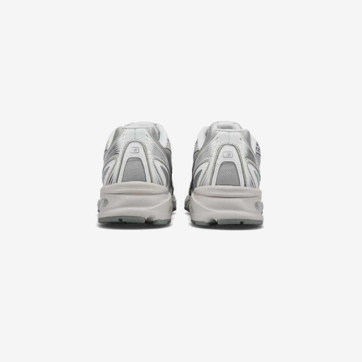 (91)Silver