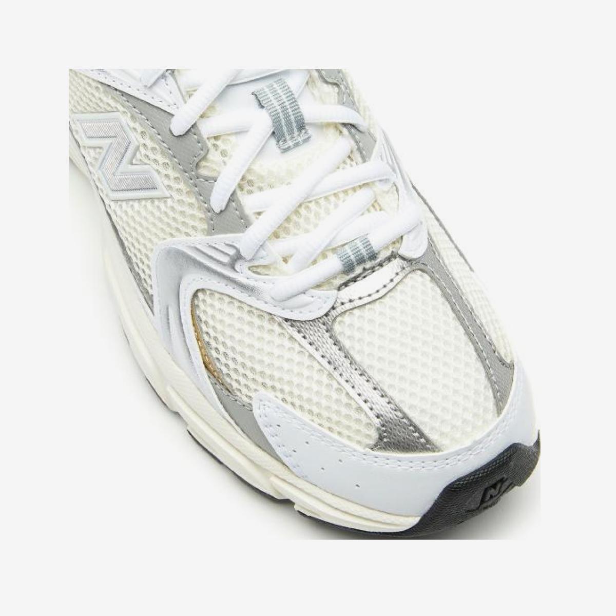 (10)White