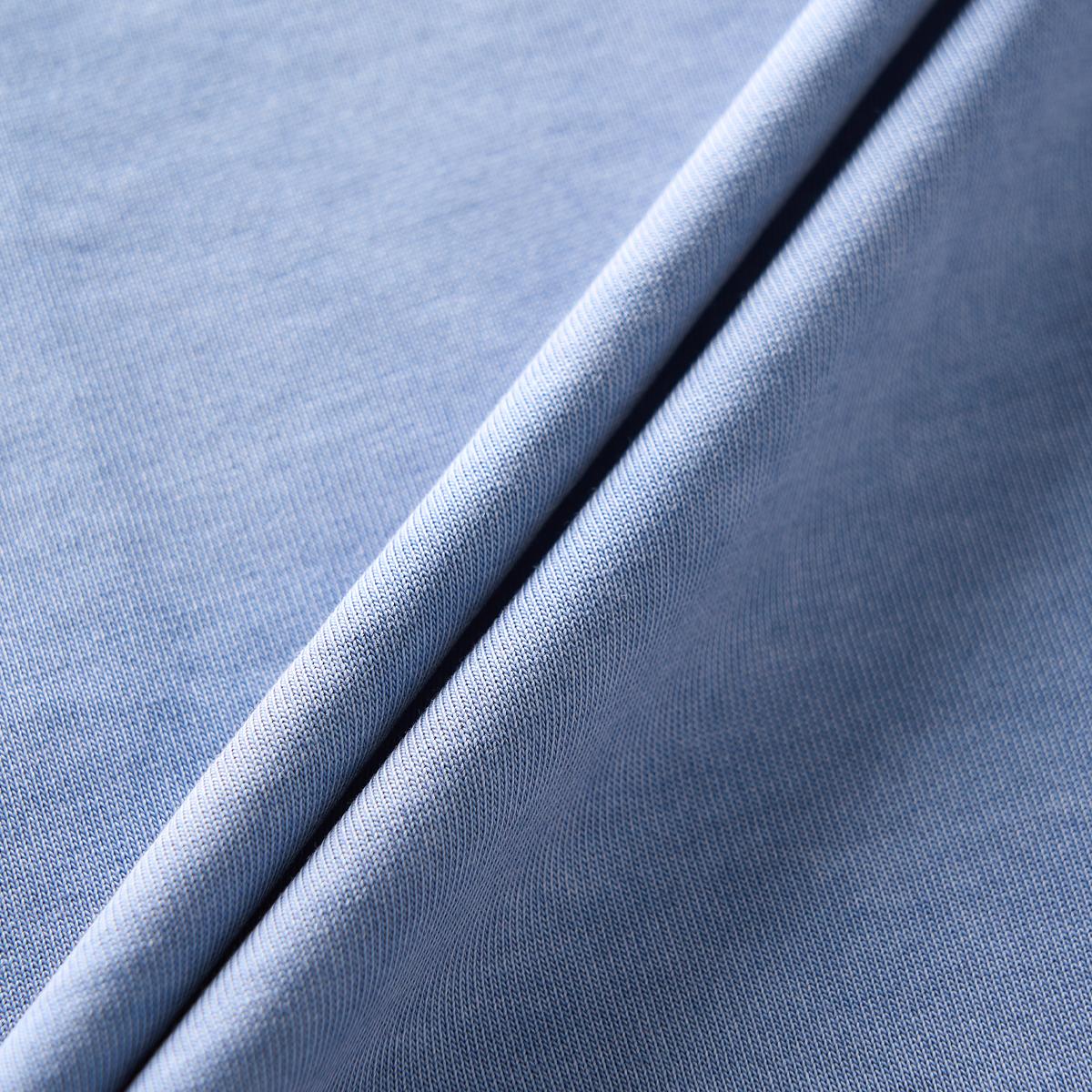 (83)Greyish Blue