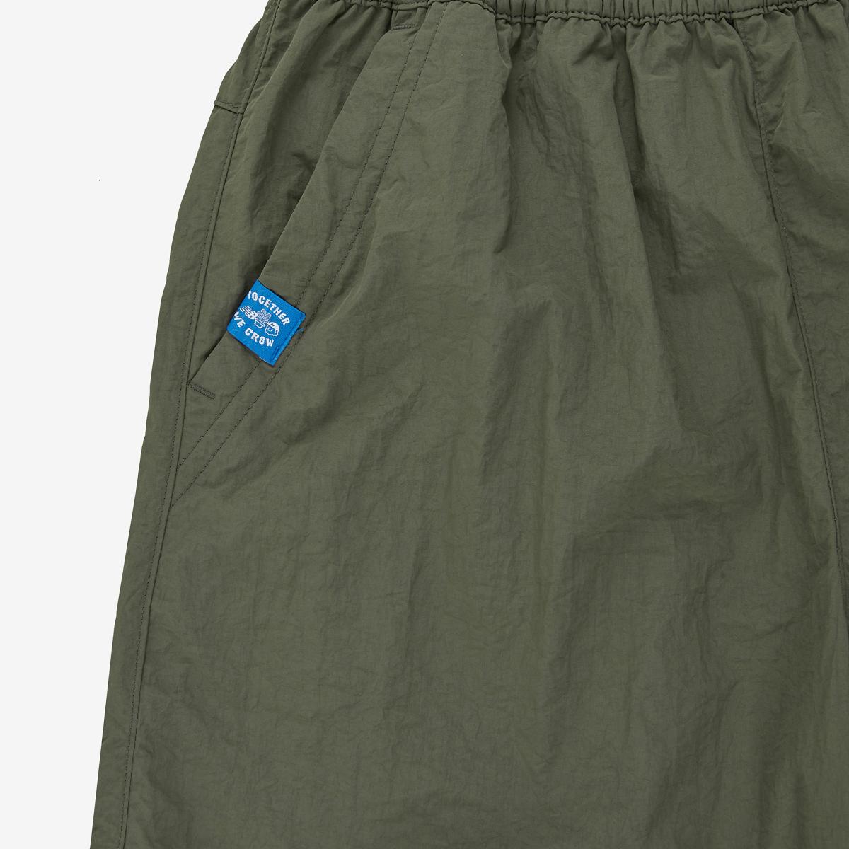 (49)Khaki