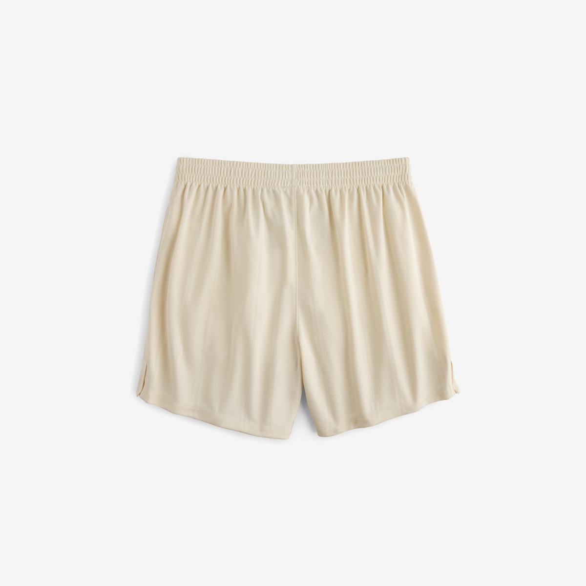 (64)Cream