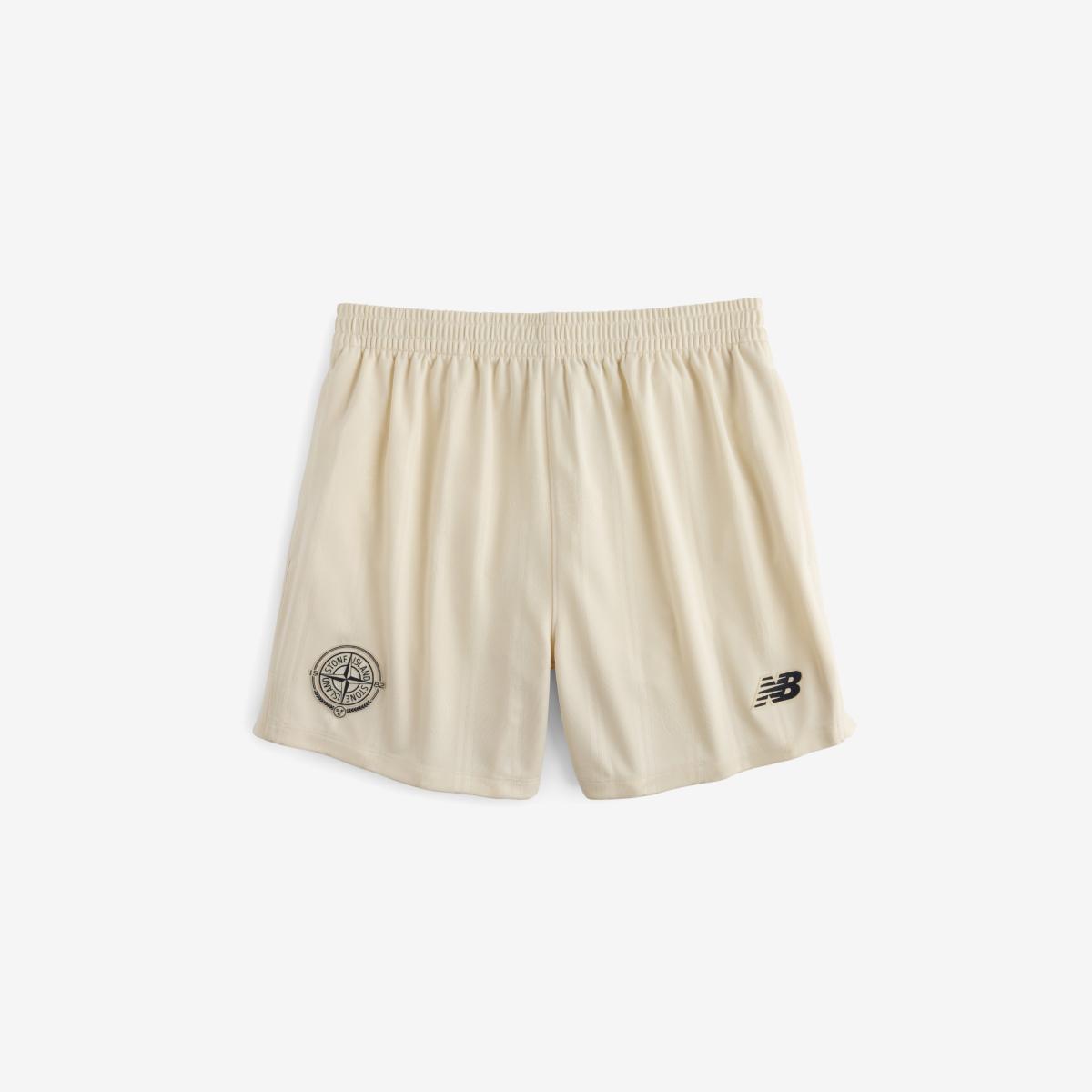 (64)Cream