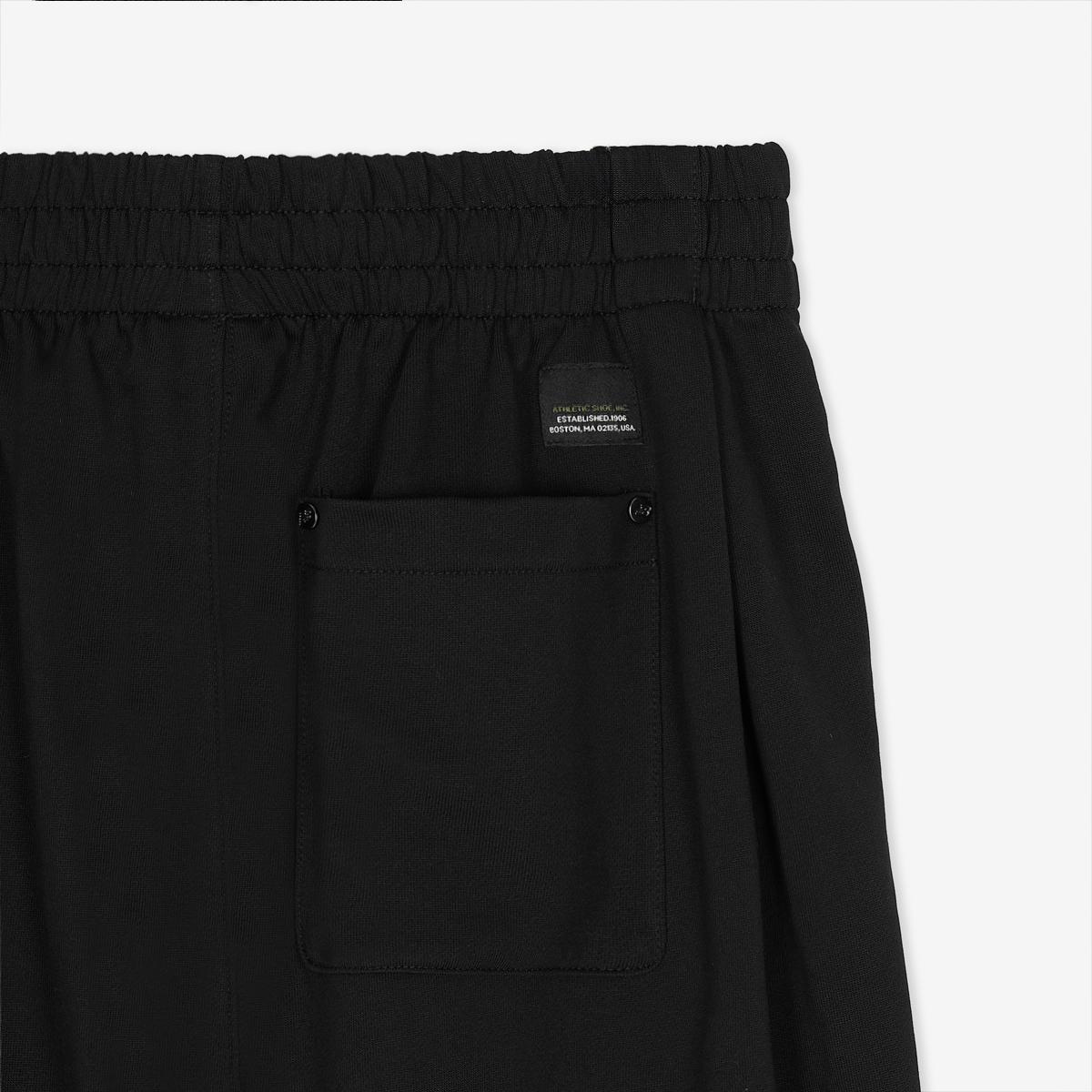 (19)Black
