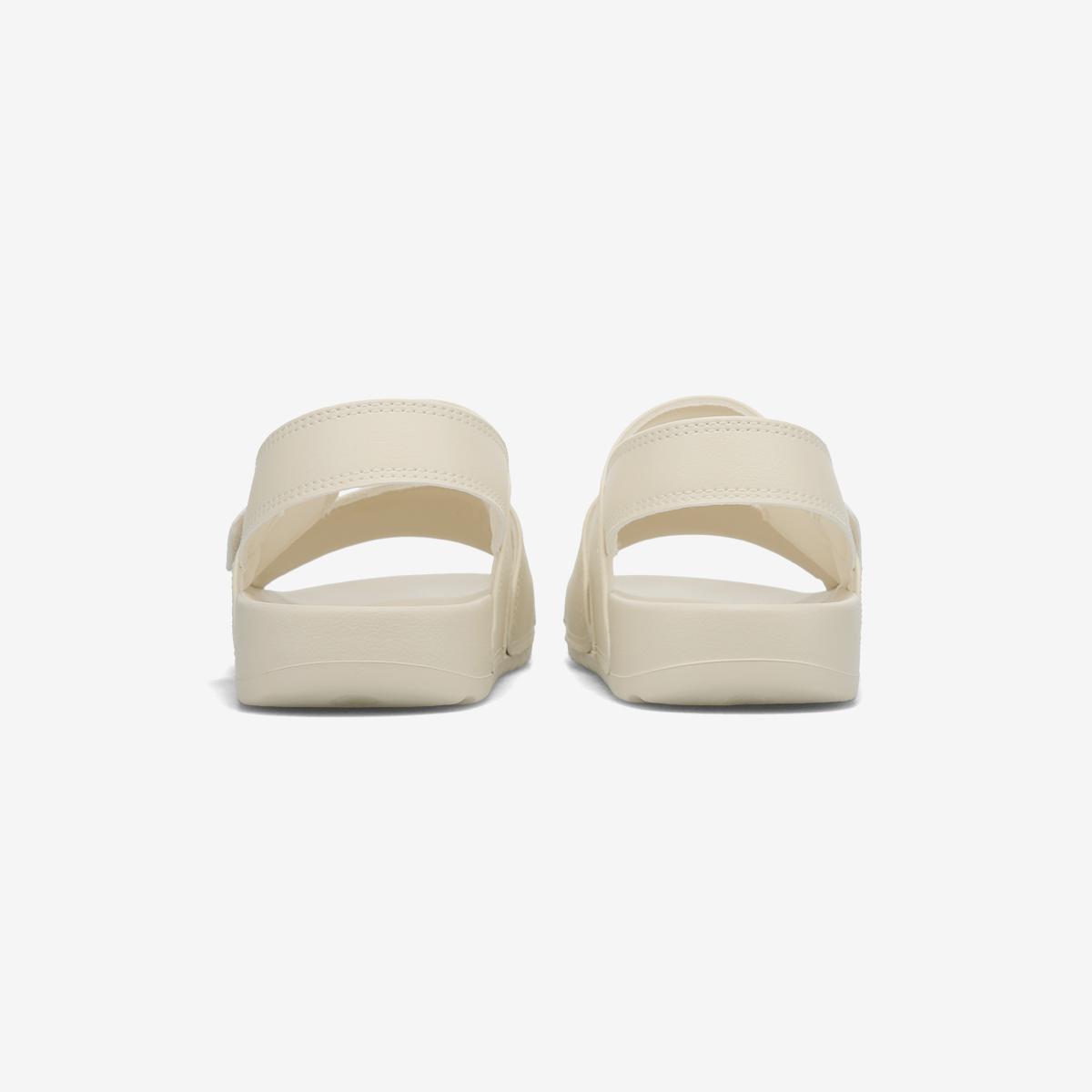 (39)Ivory