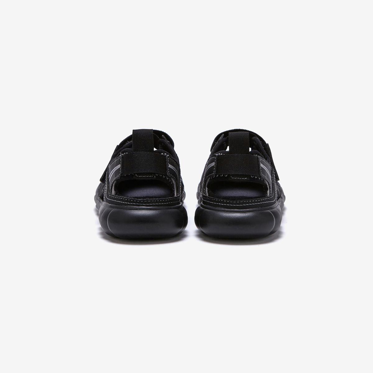 (19)Black