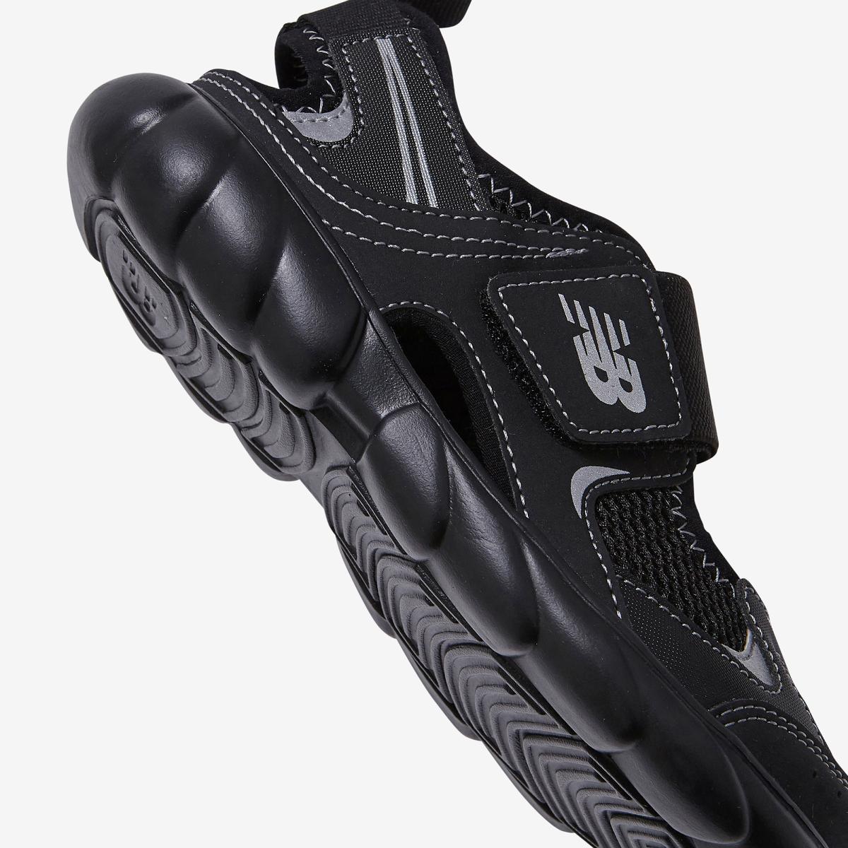 (19)Black