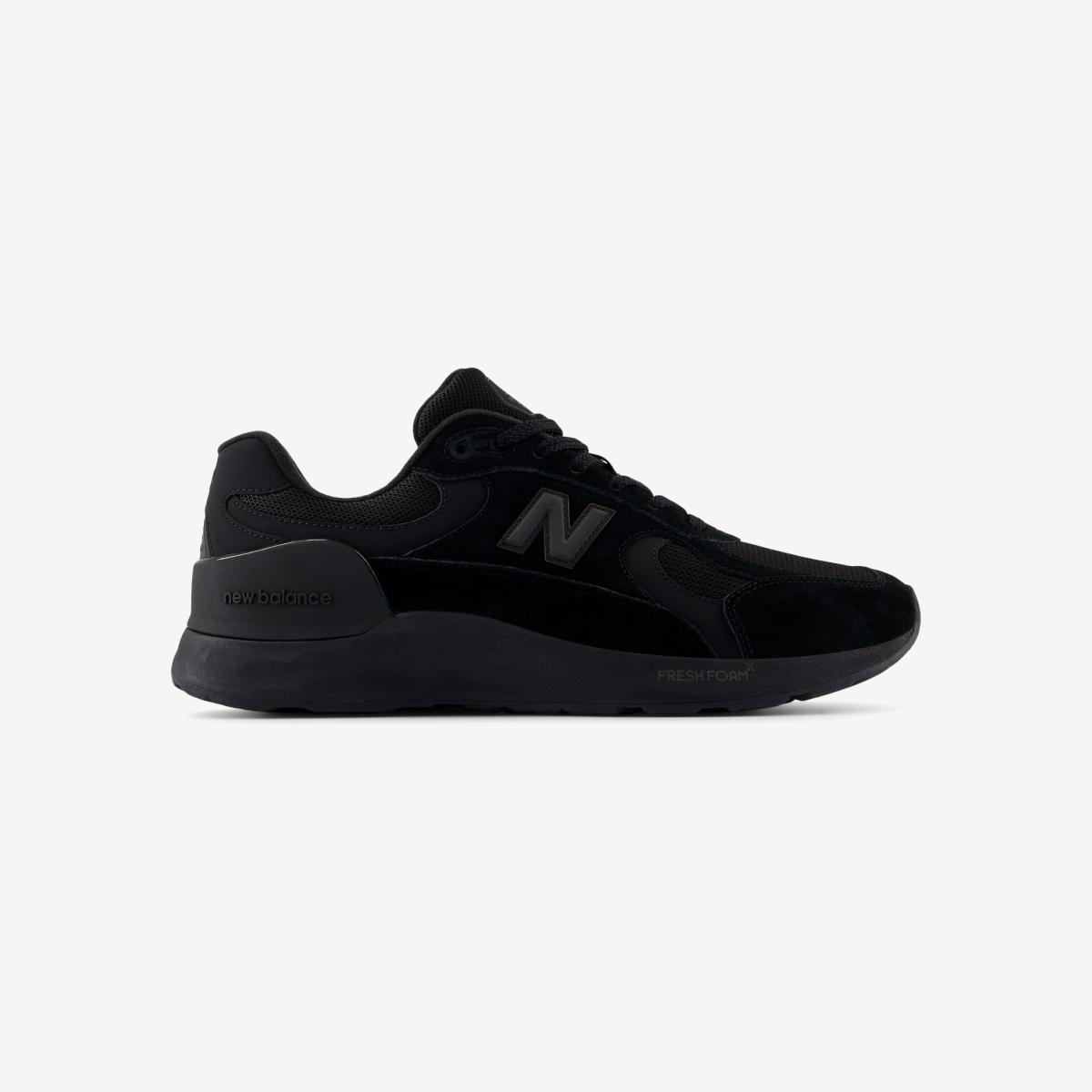 (19)Black