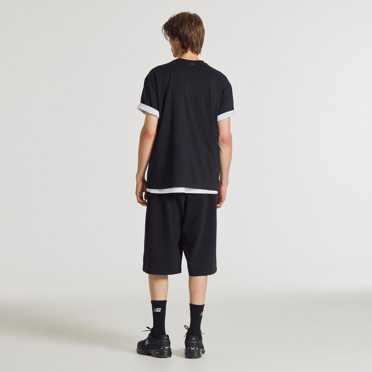 (19)Black