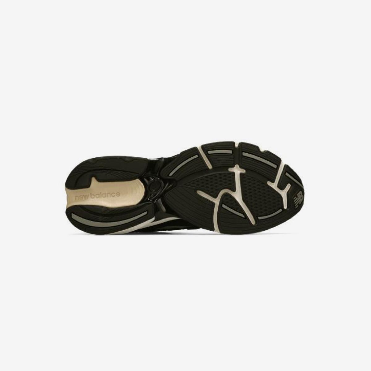 (19)Black