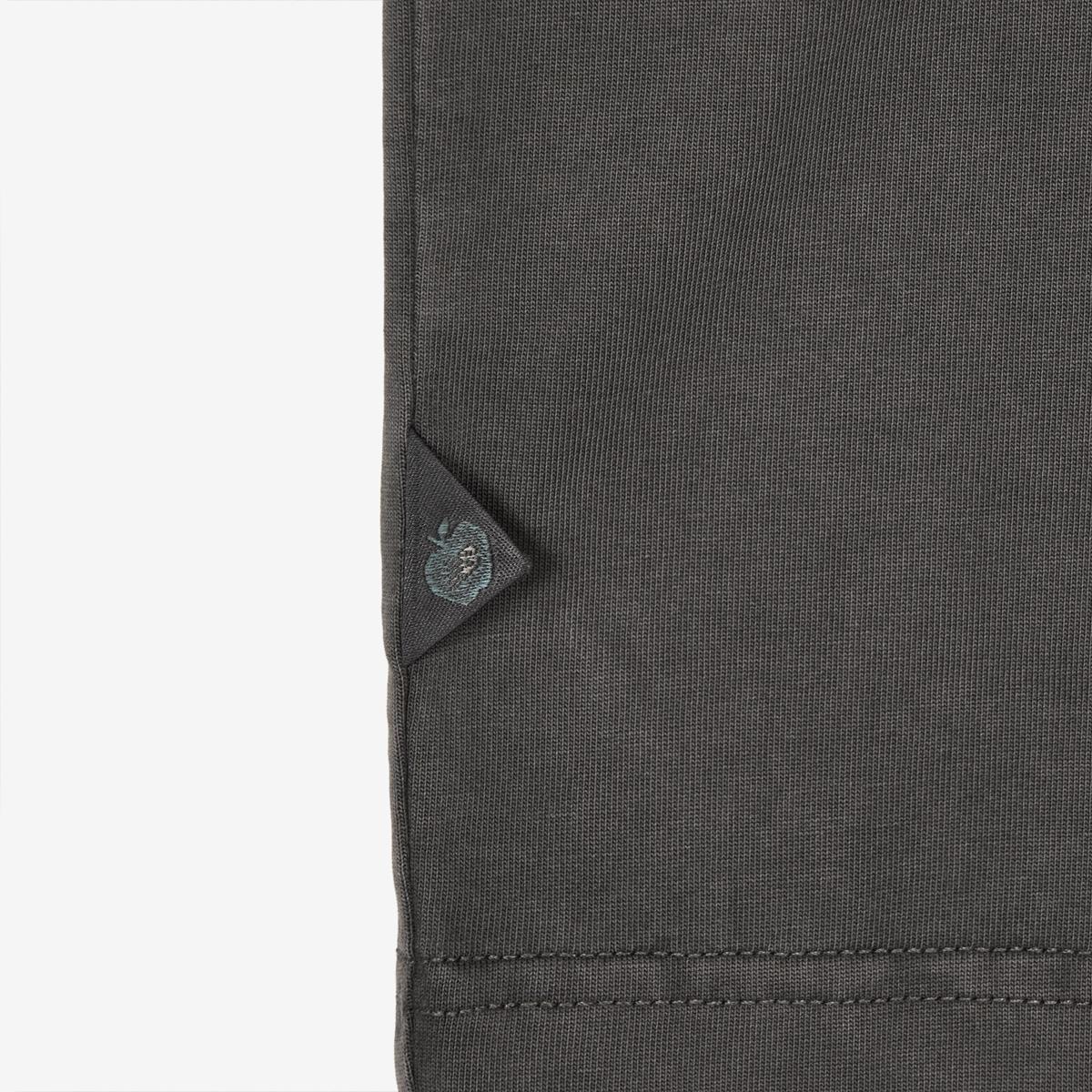 (60)Charcoal
