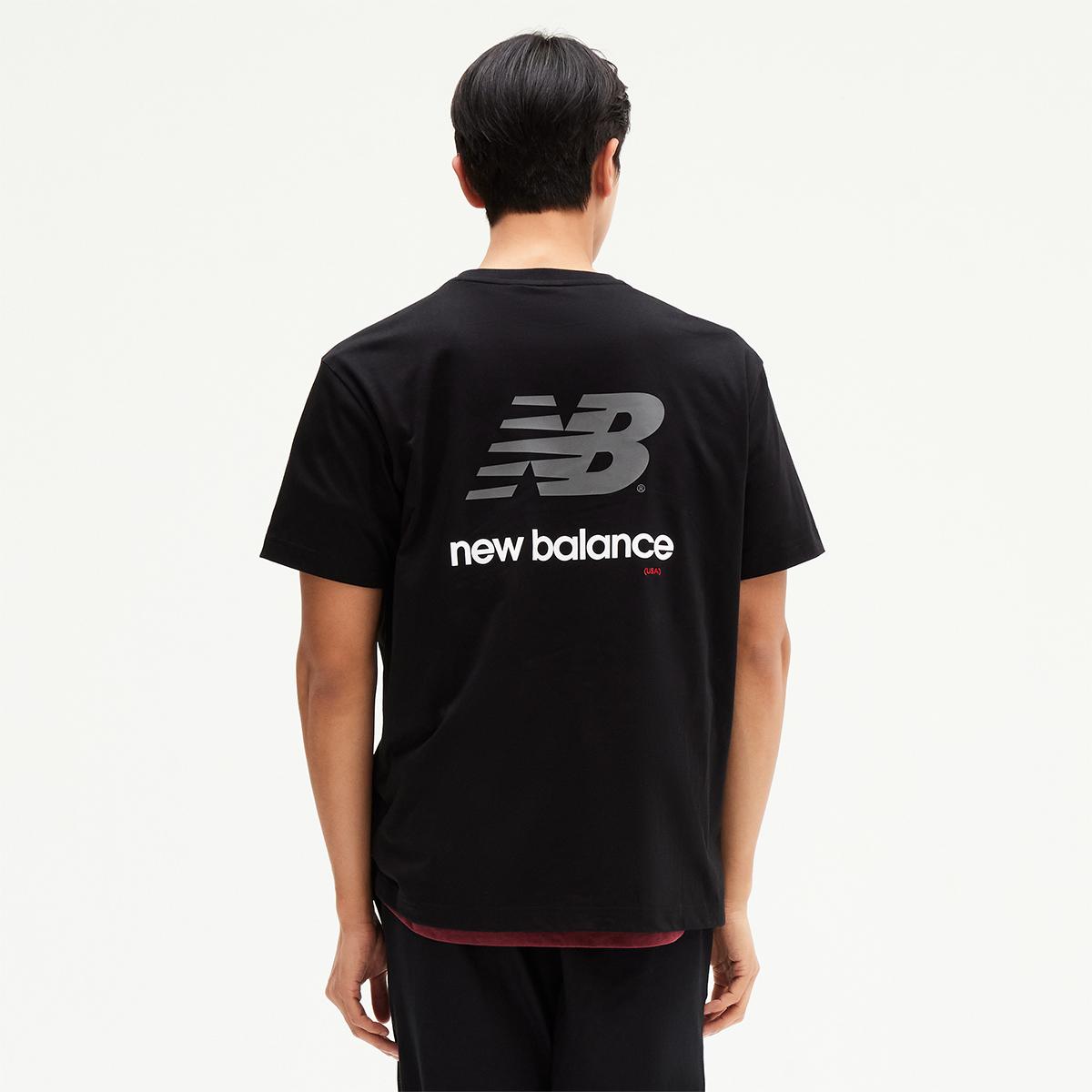 UNI 에센셜 등판 빅로고 반팔티 (STANDARD FIT)