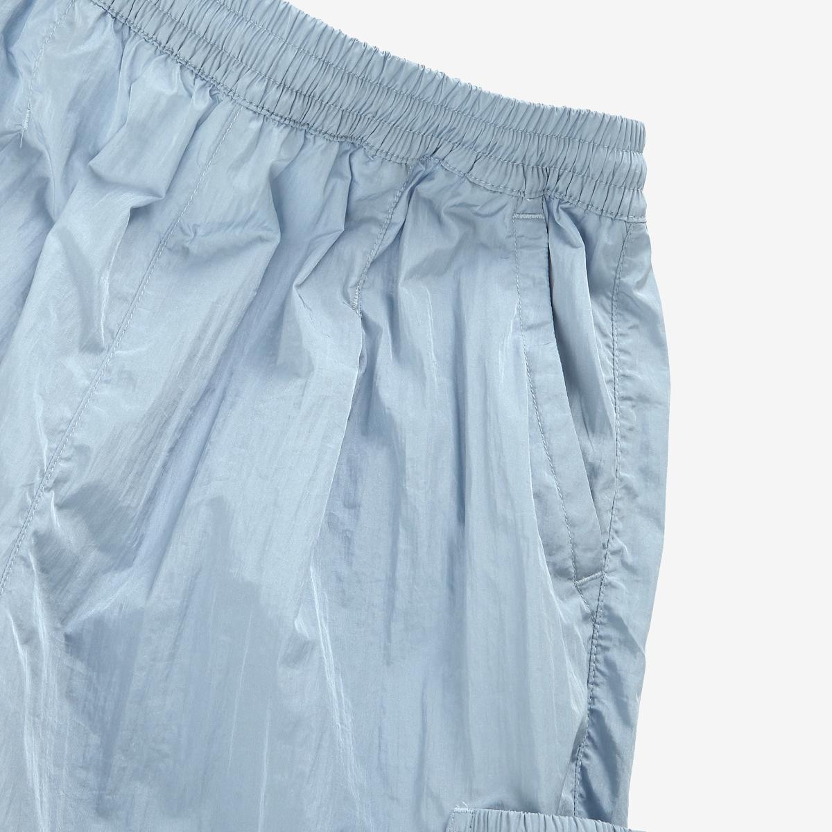 (51)Light Blue