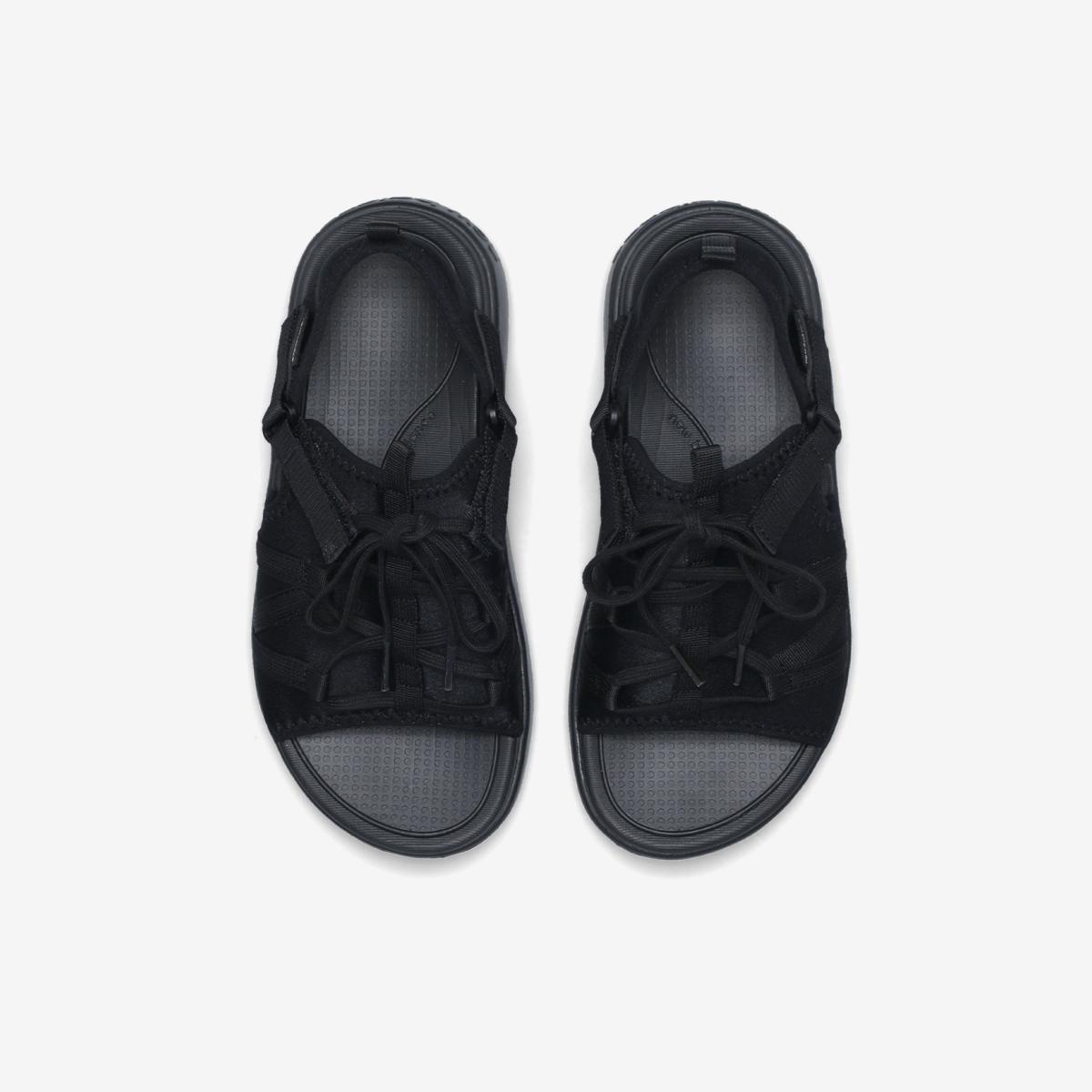(19)Black