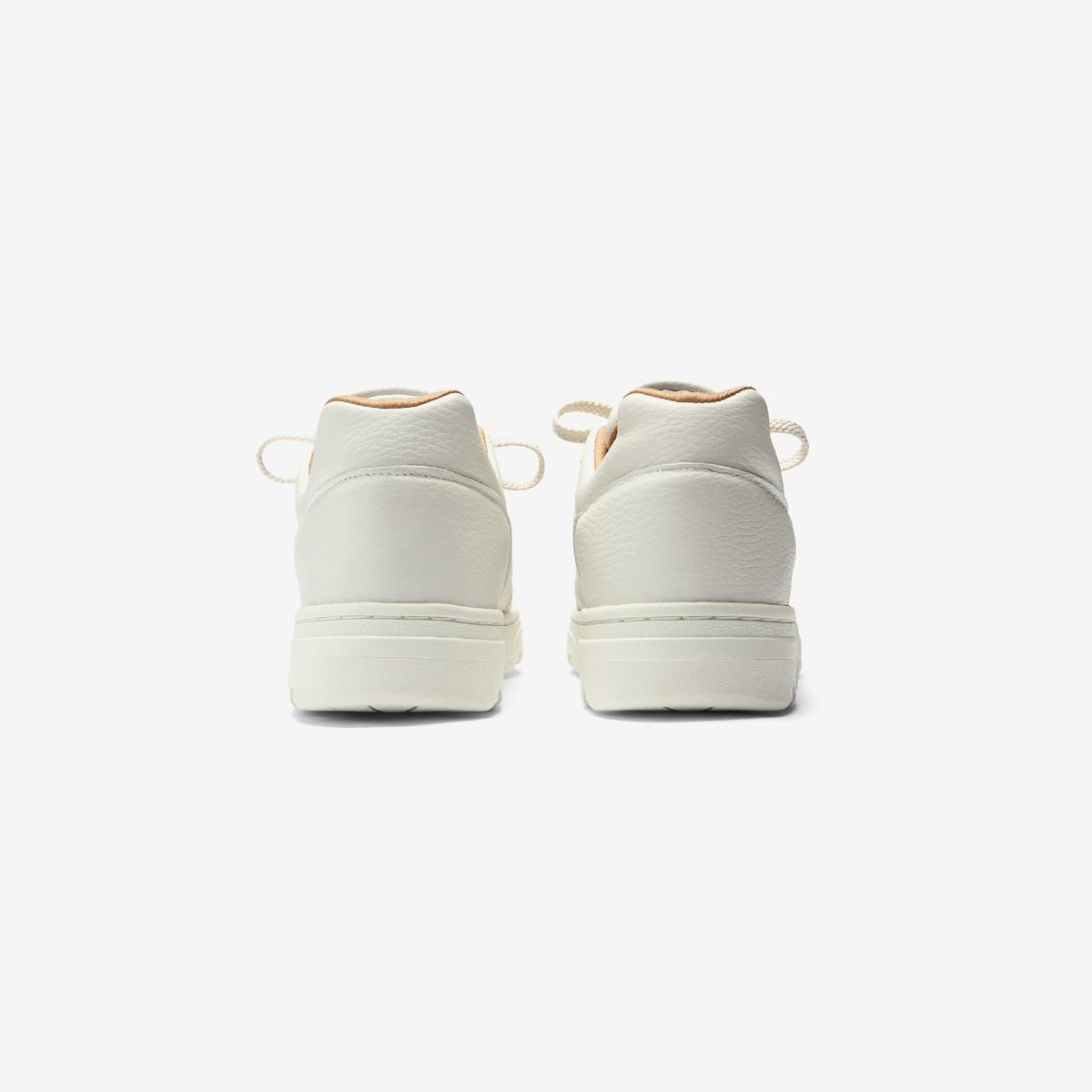 (10)White