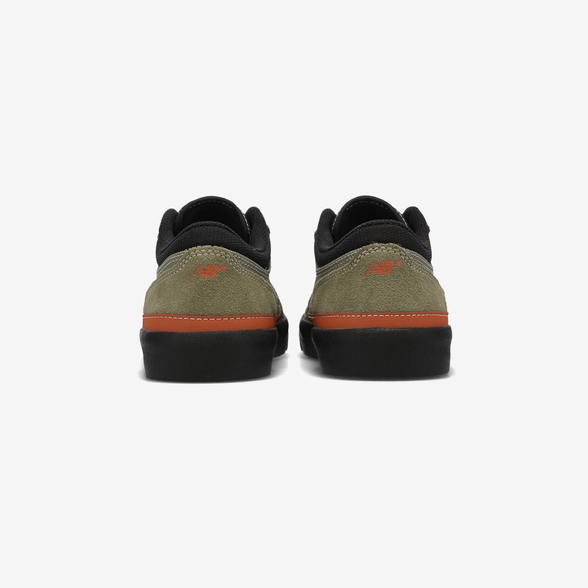 (49)Khaki