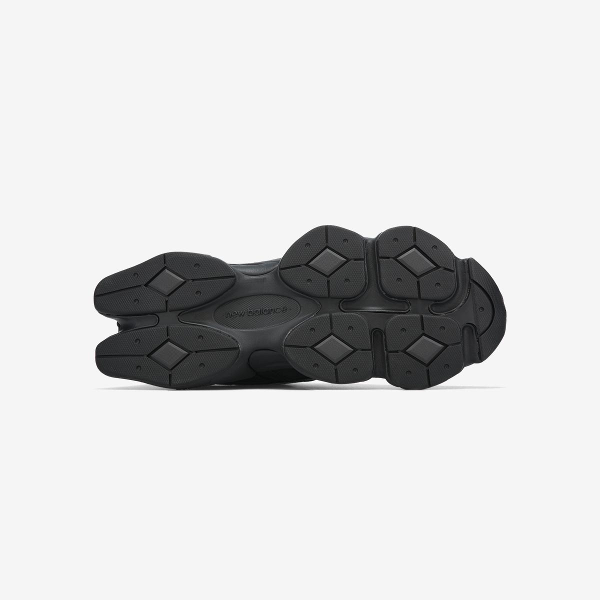 (19)Black