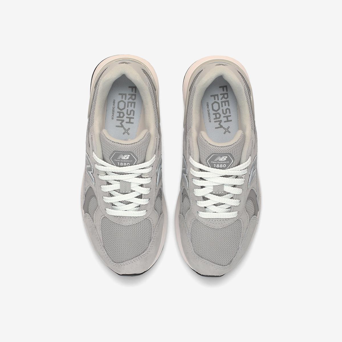(16)Light Gray