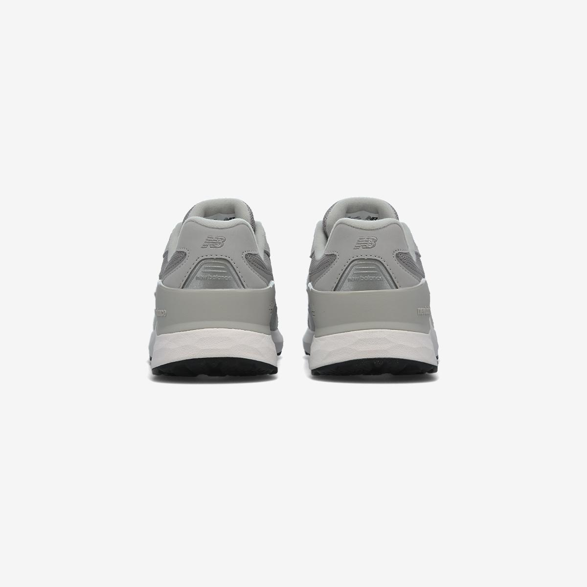 (16)Light Gray