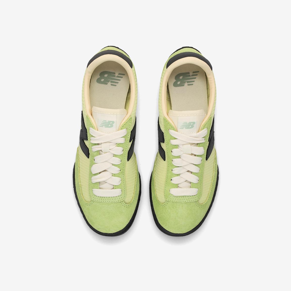 (40)Green