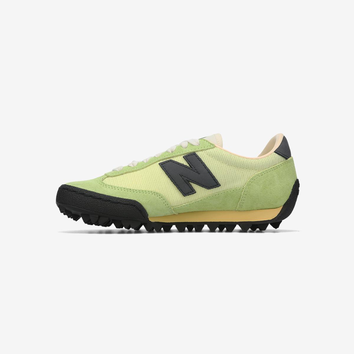 (40)Green