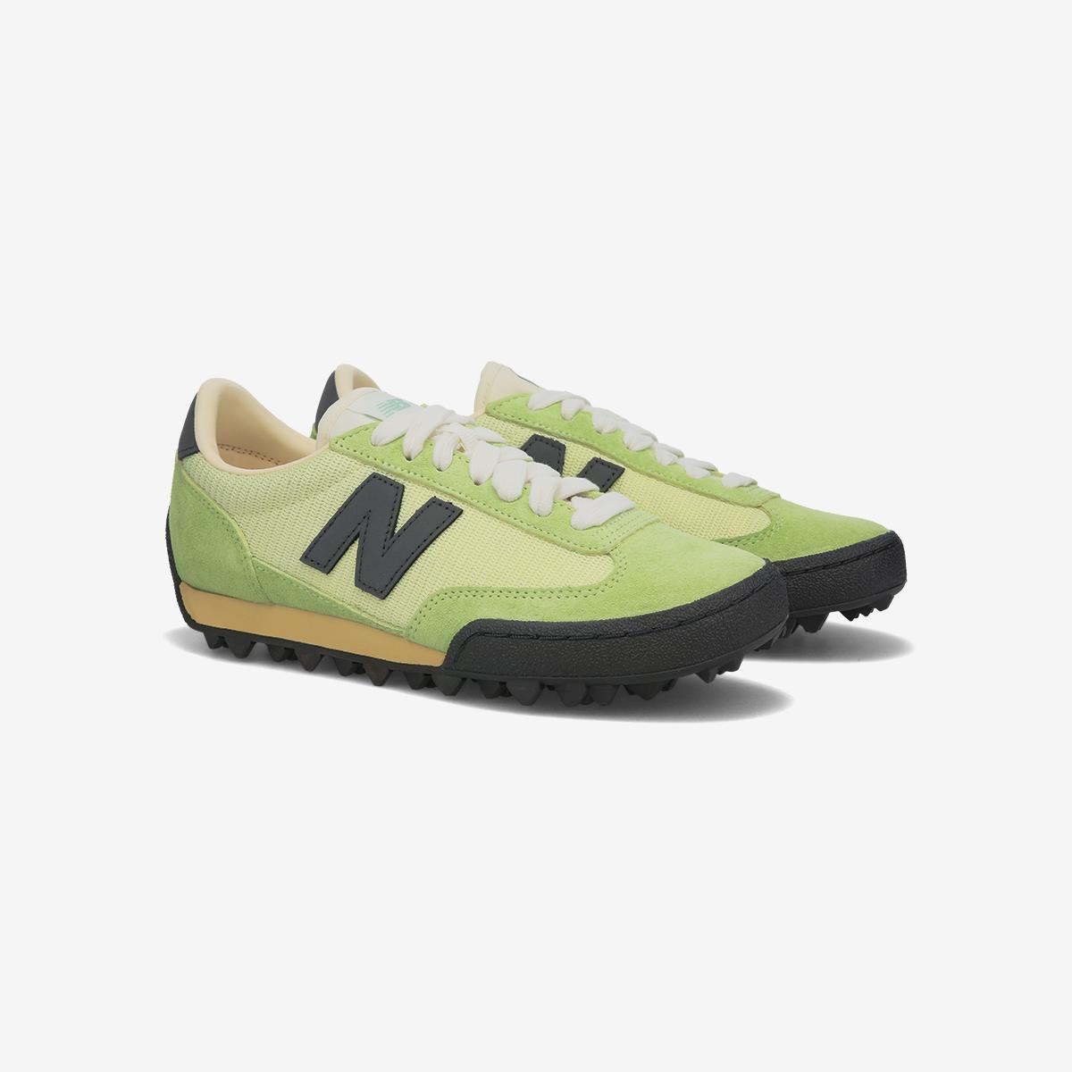 (40)Green