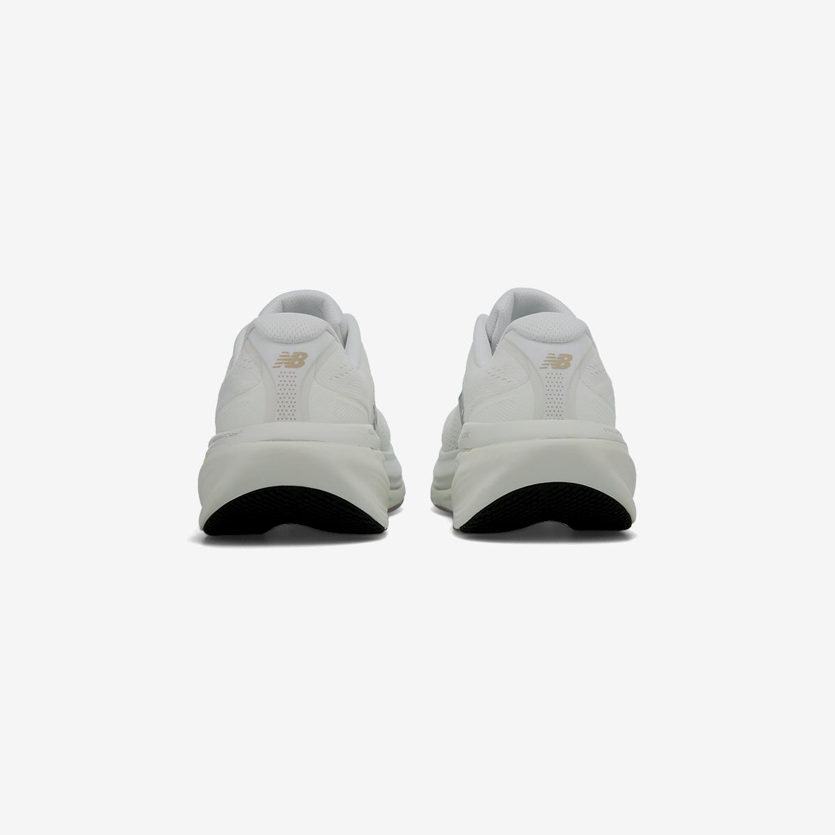 (10)White