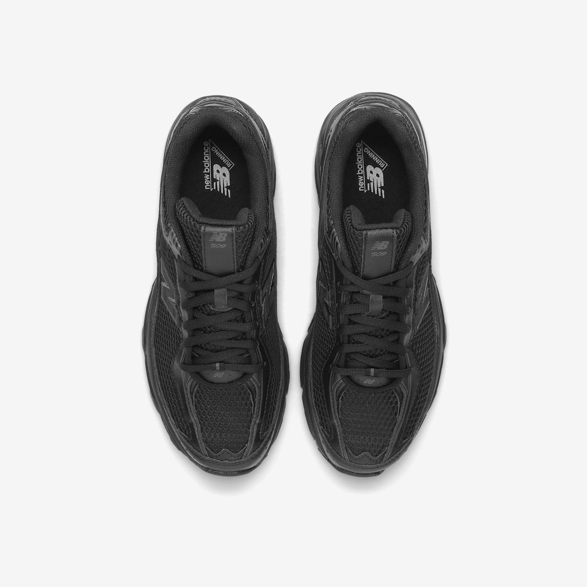 (19)Black