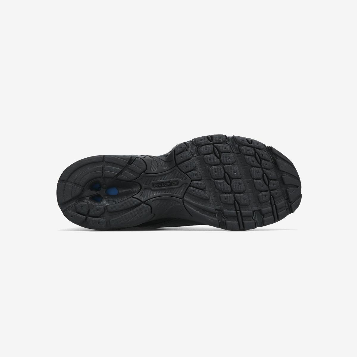 (19)Black