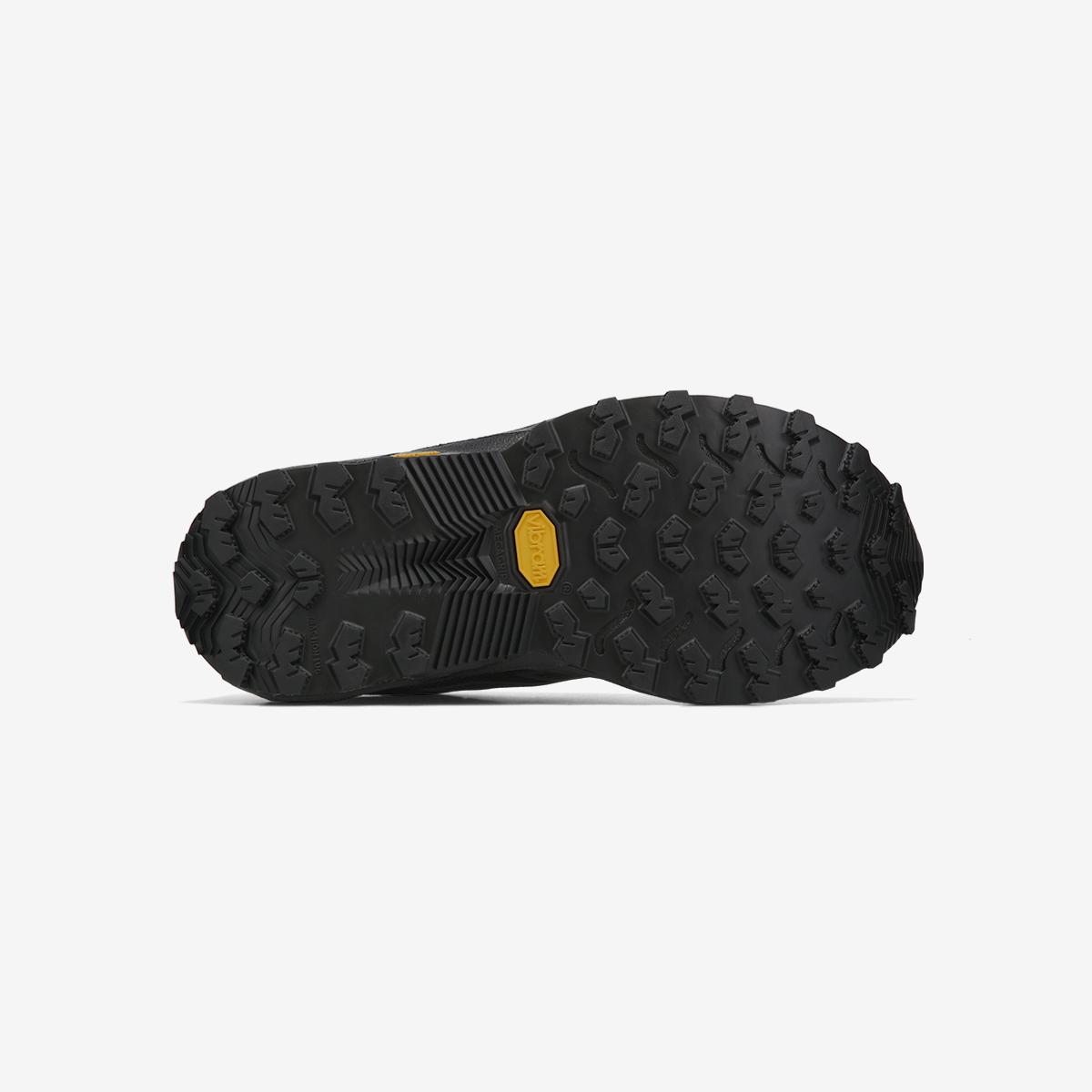(19)Black