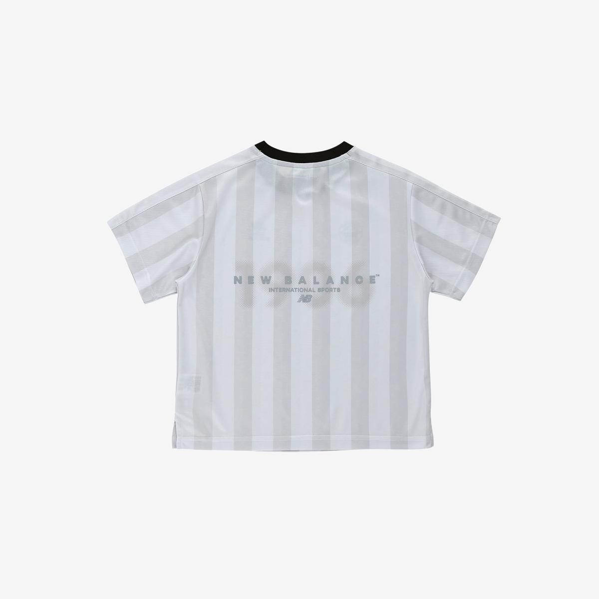 (39)Ivory