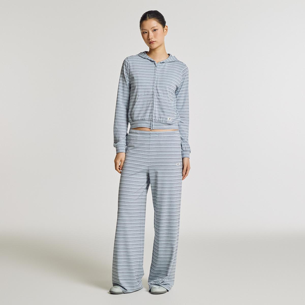 (51)Light Blue
