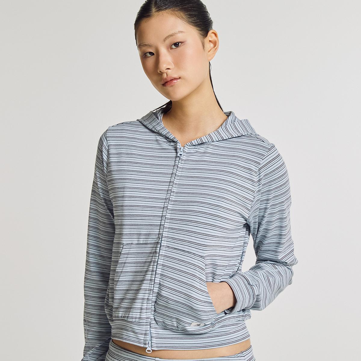 (51)Light Blue