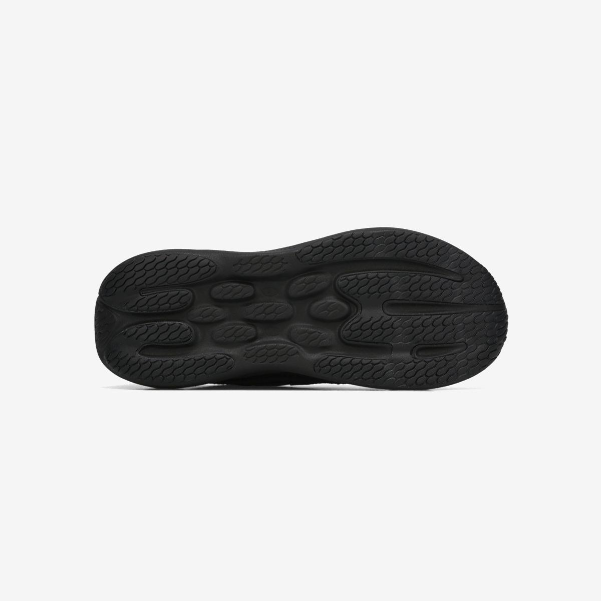 (19)Black