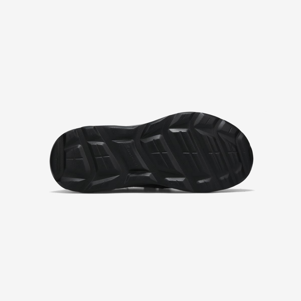 (19)Black
