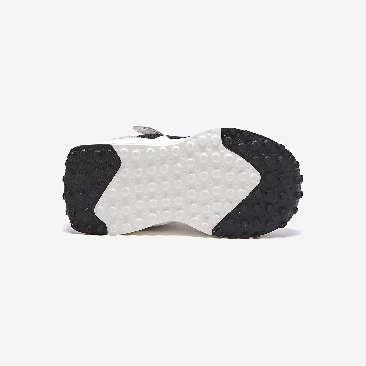 (10)White