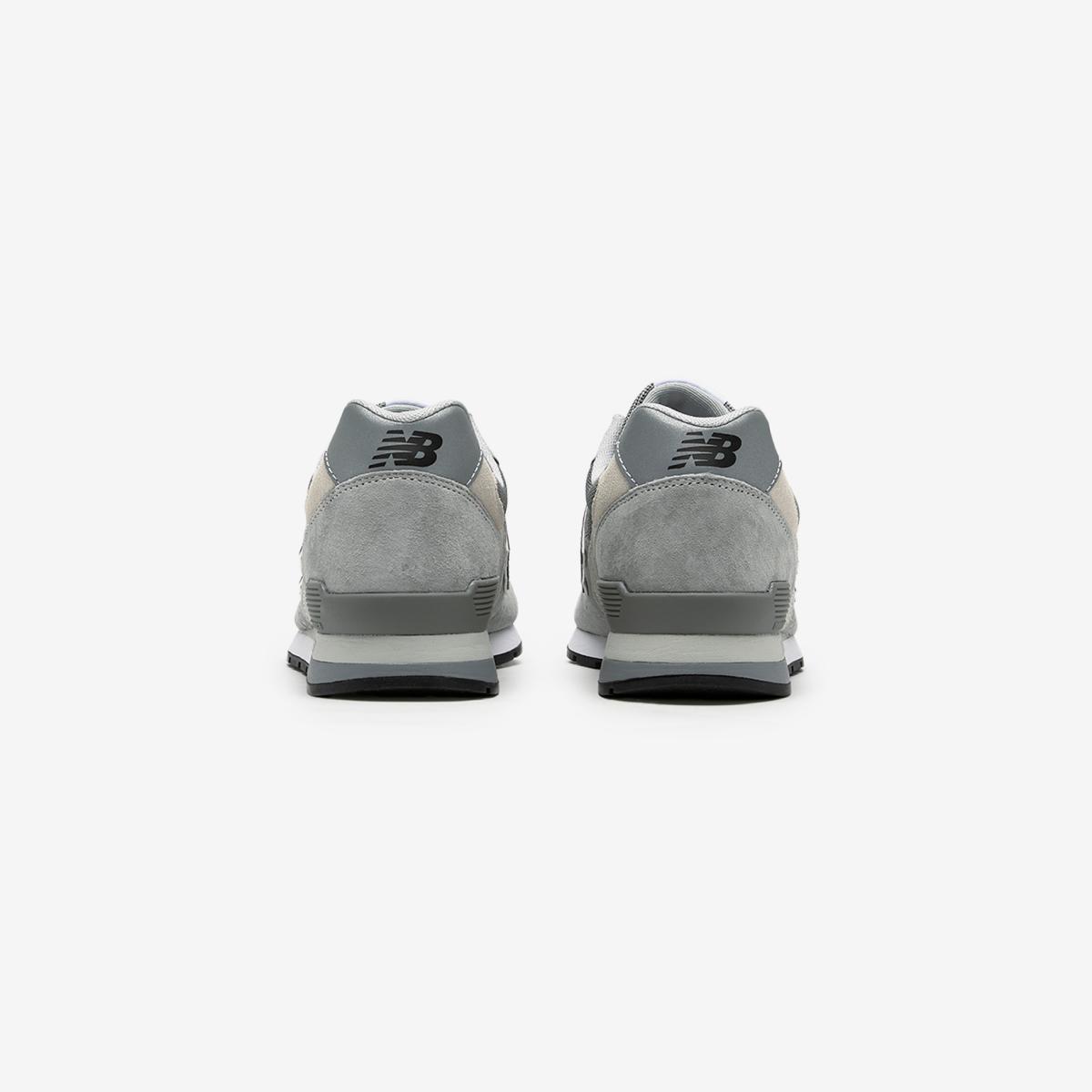 (15)Gray