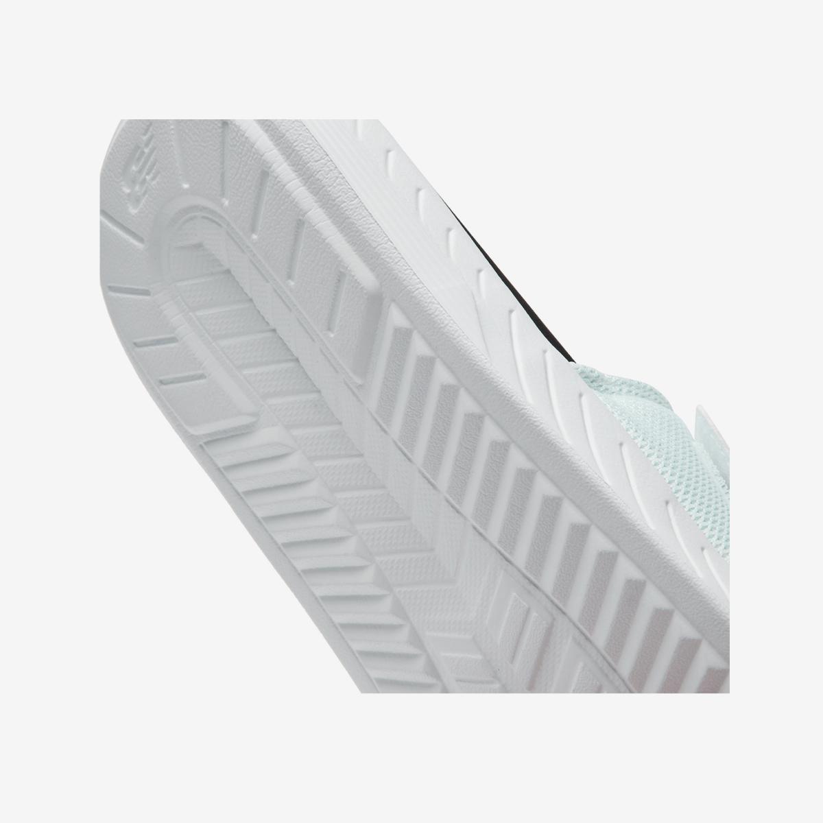 (10)White