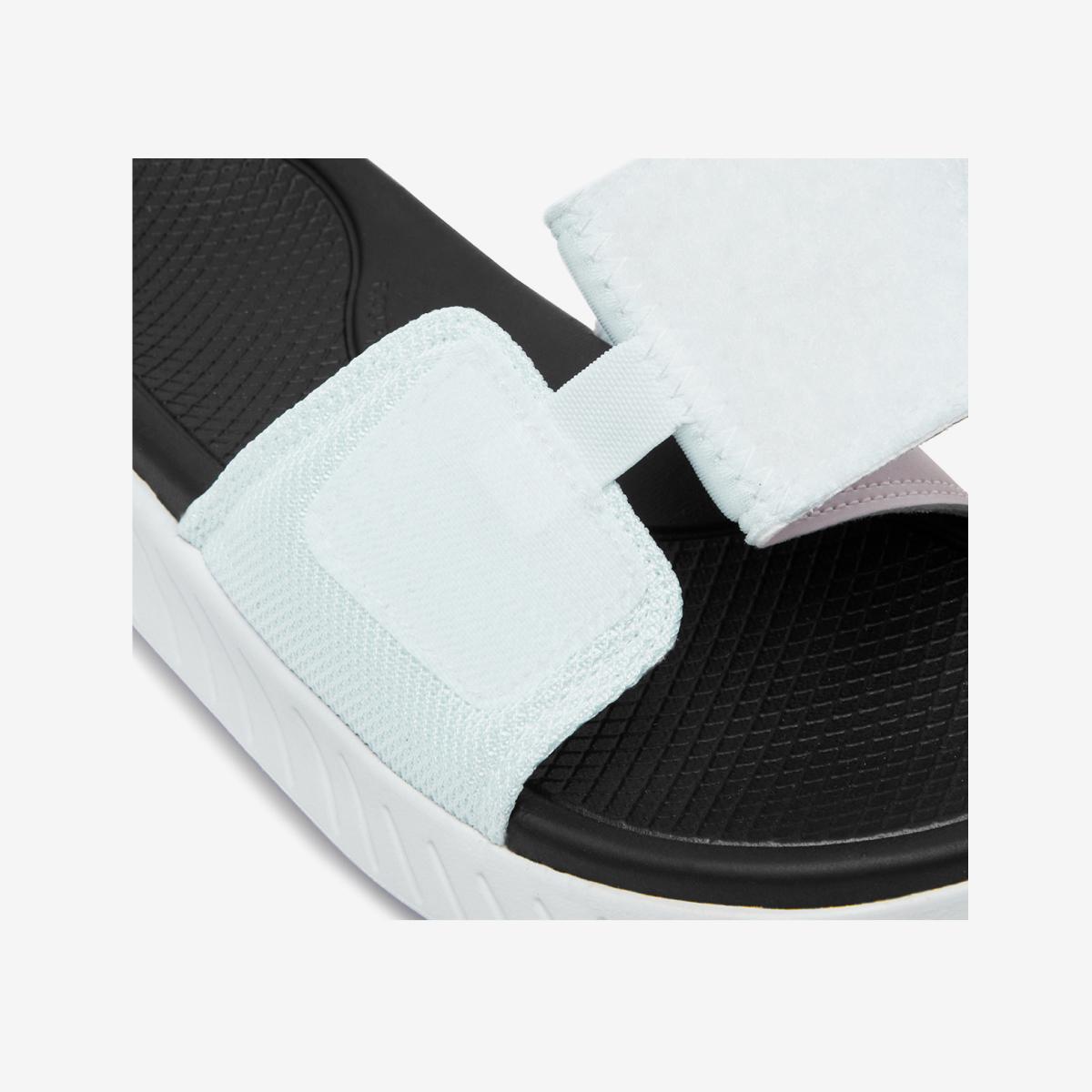 (10)White