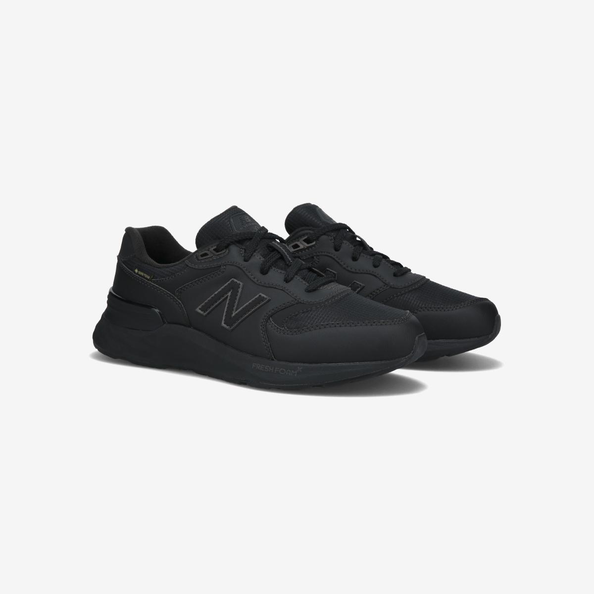 (19)Black