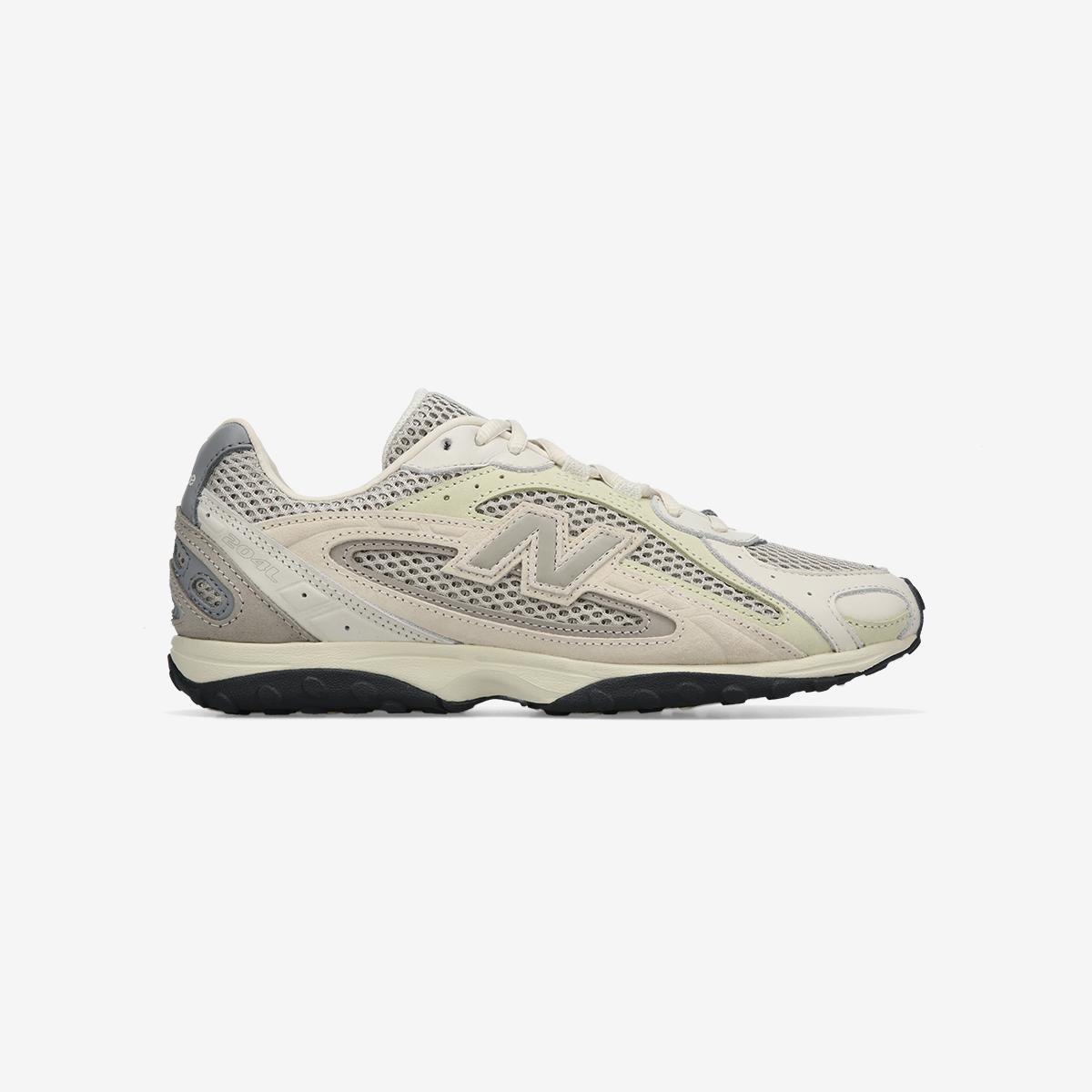 (35)Beige