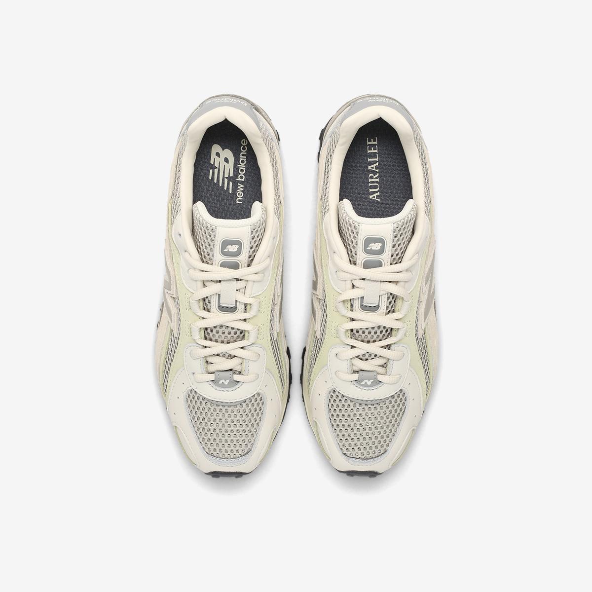 (35)Beige