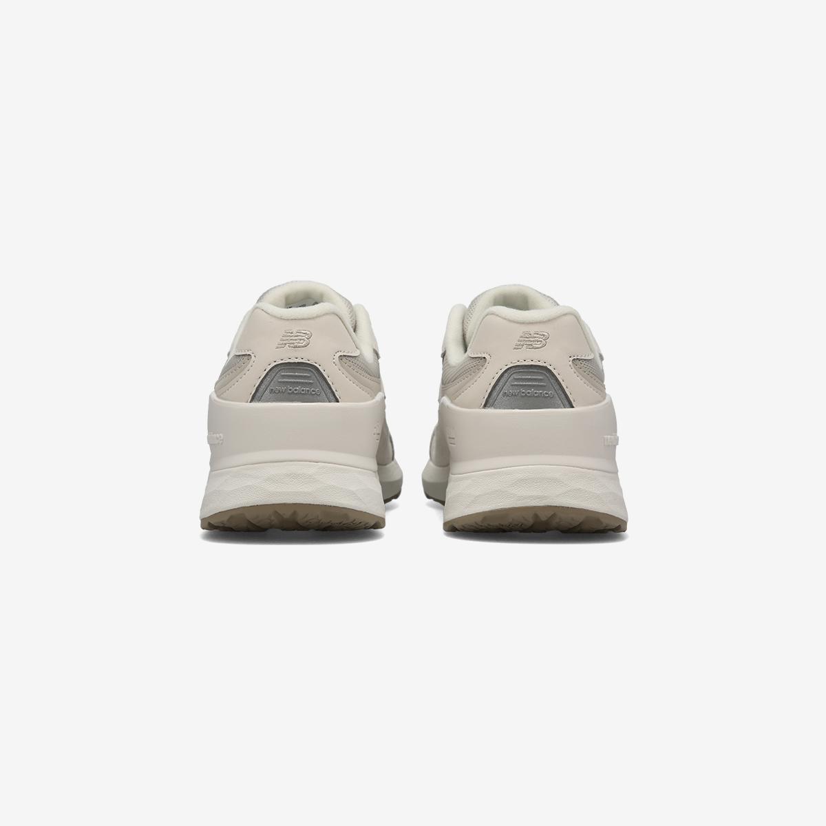 (35)Beige